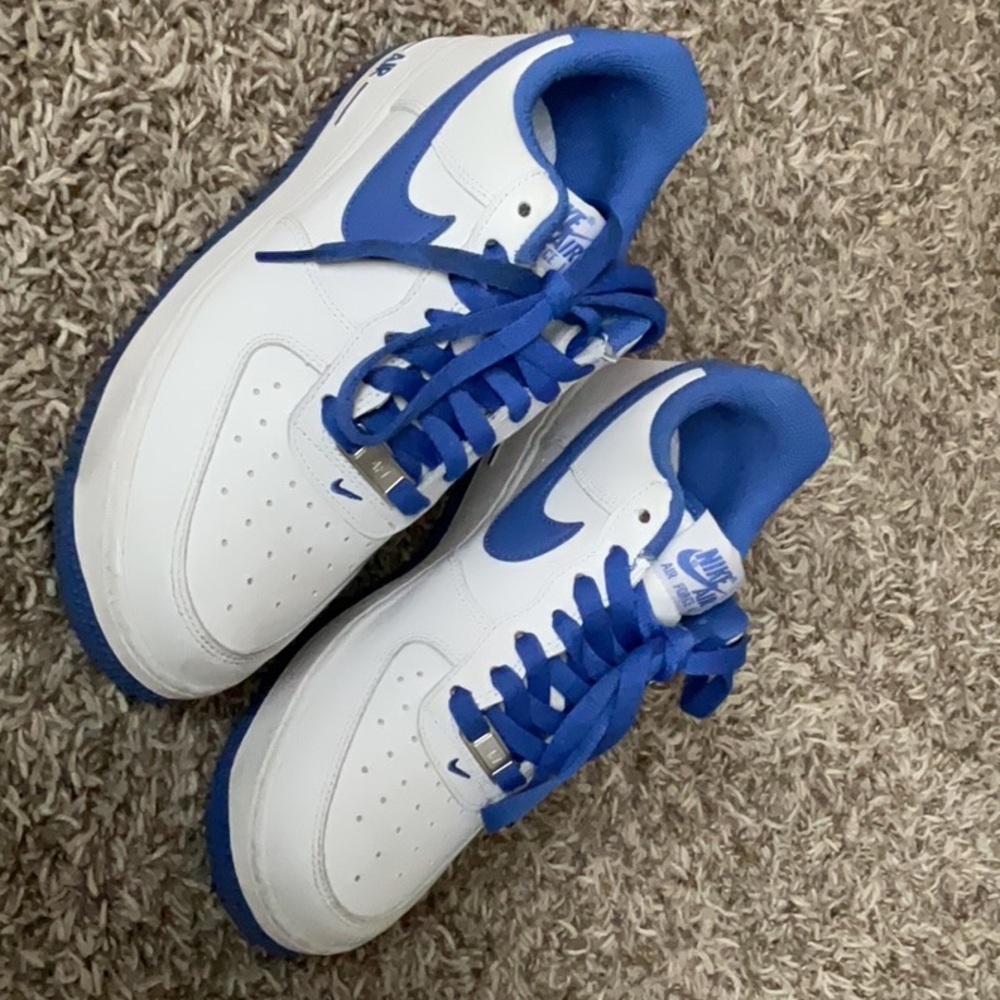 Uni sex air forces worn 1 time
